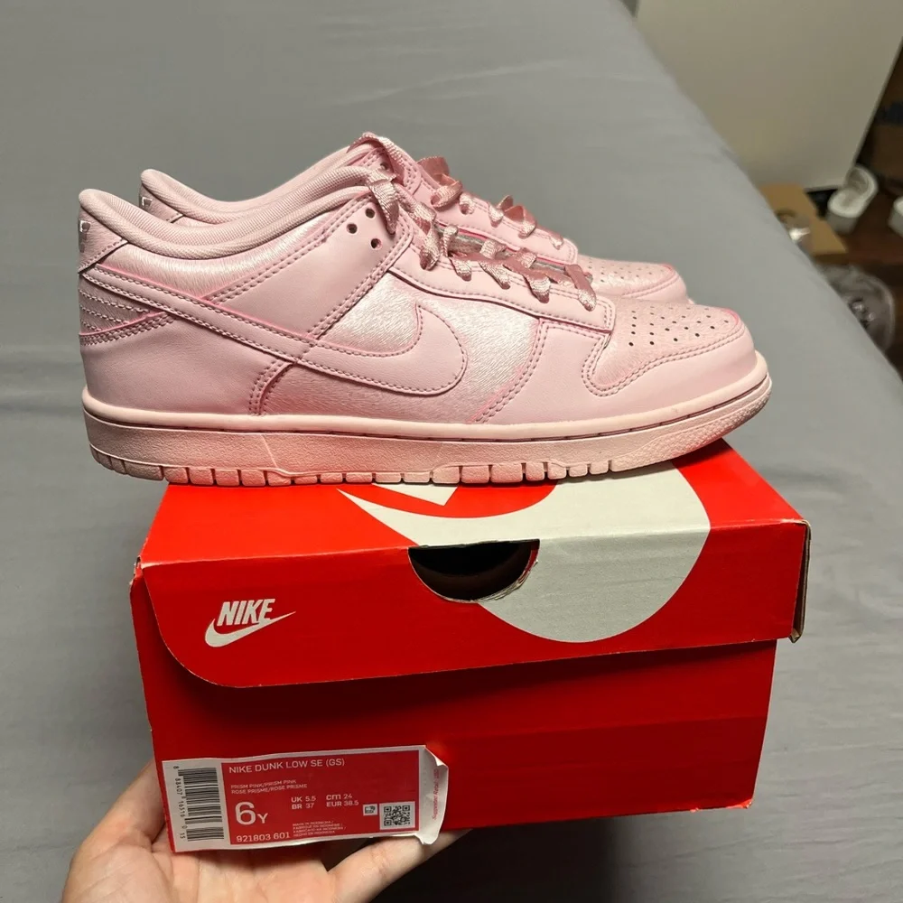 Pink Nike Dunk Low - Picture 5 of 7